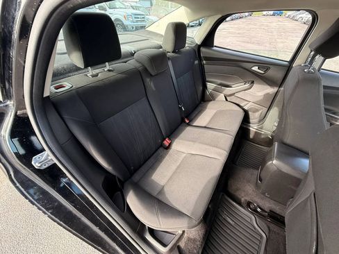 Used 2017 Ford Focus SE FWD image 14