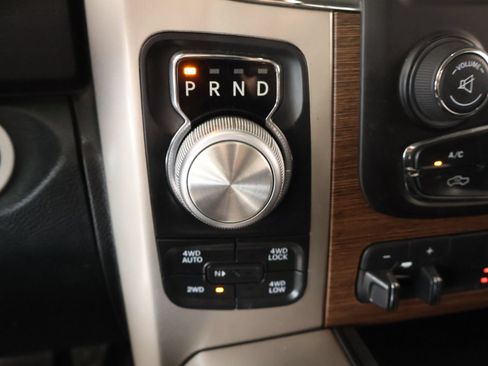 Used 2017 RAM 1500 Laramie w/ Convenience Group AWD/4WD image 9