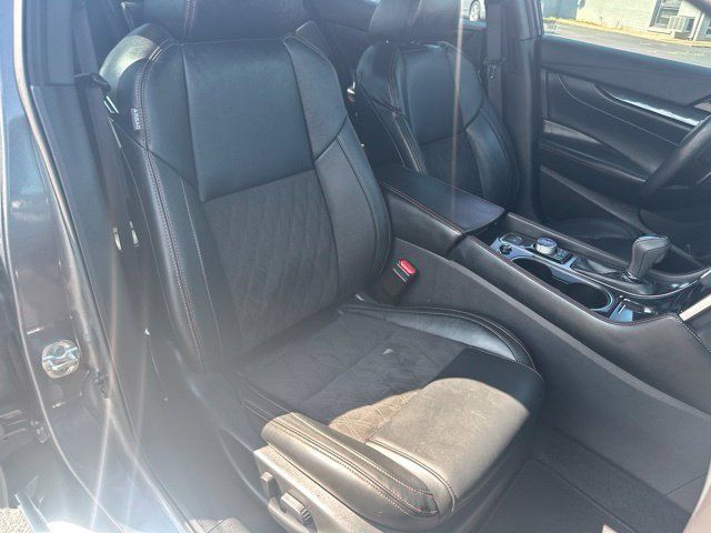 Used 2023 Nissan Maxima SR w/ Sport Mat Group FWD image 23