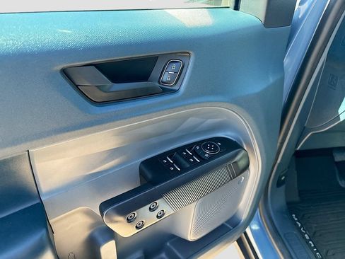 Used 2025 Ford Maverick XLT w/ XLT Luxury Package AWD/4WD image 17