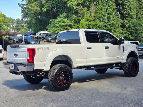 Used 2019 Ford F250 XLT AWD/4WD image 7