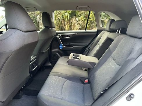 Used 2020 Toyota RAV4 XLE image 32