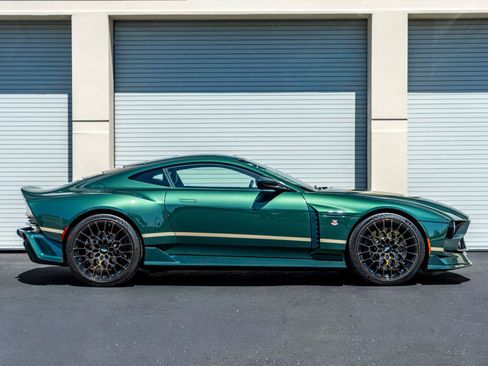 Used 2024 Aston Martin Valour RWD image 8