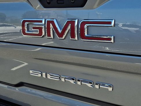 New 2026 GMC Sierra 2500 AT4 w/ AT4 Premium Plus Package AWD/4WD image 11