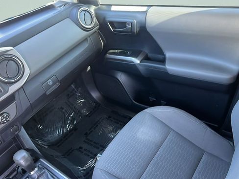 Used 2019 Toyota Tacoma SR5 RWD image 13