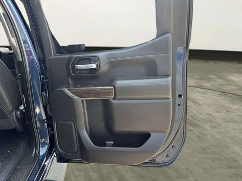 Used 2021 Chevrolet Silverado 1500 LT Trail Boss w/ Convenience Package II AWD/4WD image 19