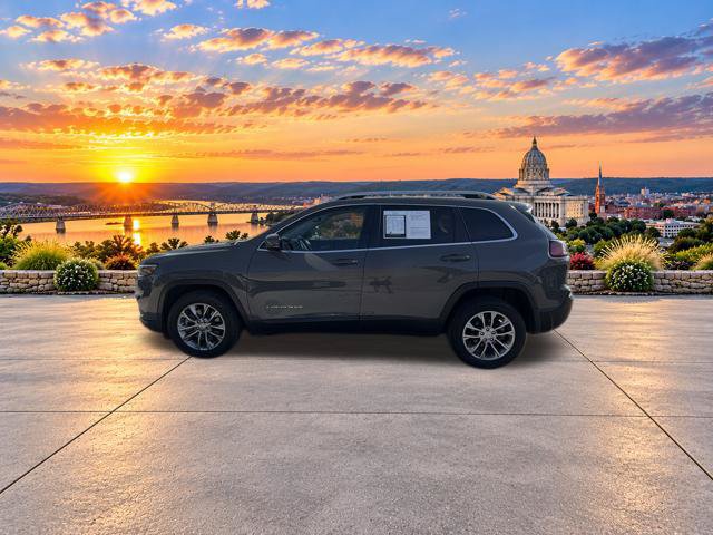 Used 2019 Jeep Cherokee Latitude Plus w/ Comfort/Convenience Group FWD image 8