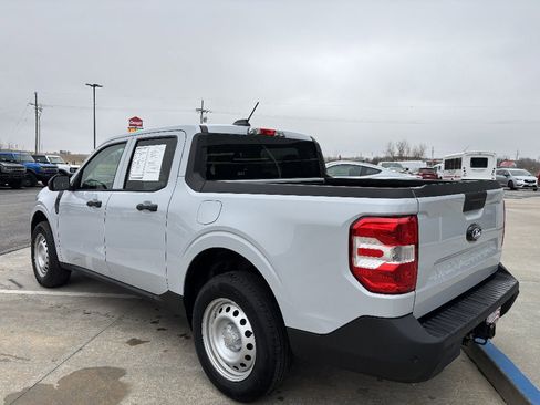 Used 2025 Ford Maverick XL image 3