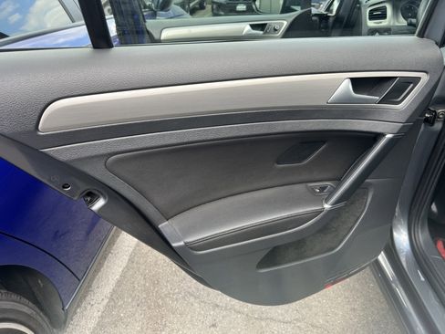 Used 2015 Volkswagen Golf SE FWD image 13
