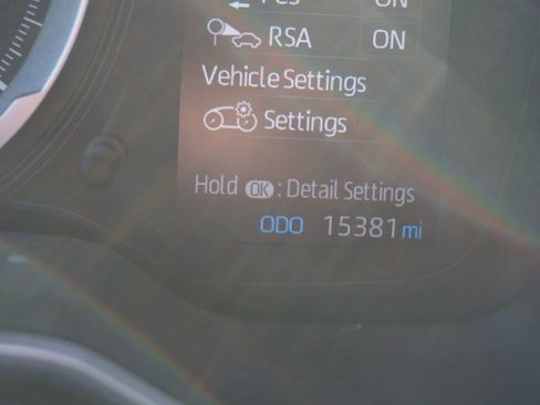 Used 2019 Toyota Corolla SE w/ Carpet Mat Package image 9