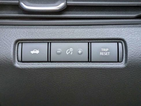 Used 2024 Nissan Altima 2.5 SR FWD image 23