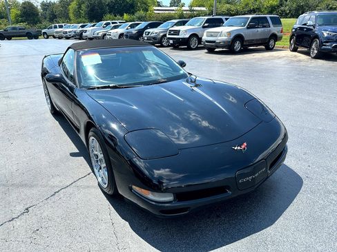 Used 2004 Chevrolet Corvette Convertible w/ Preferred Equipment Group image 6