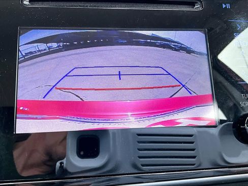 Used 2019 Toyota Corolla LE image 23