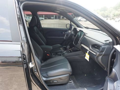 Used 2025 Subaru Forester Limited AWD/4WD image 17