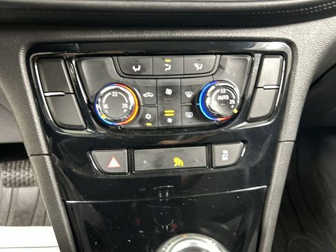 Used 2019 Buick Encore Sport Touring AWD/4WD image 16