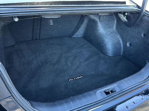 Used 2024 Nissan Altima 2.5 SV image 28