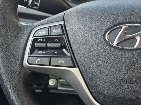 Used 2019 Hyundai Accent SE FWD image 19