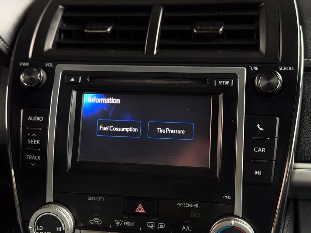 Used 2012 Toyota Camry SE FWD image 40