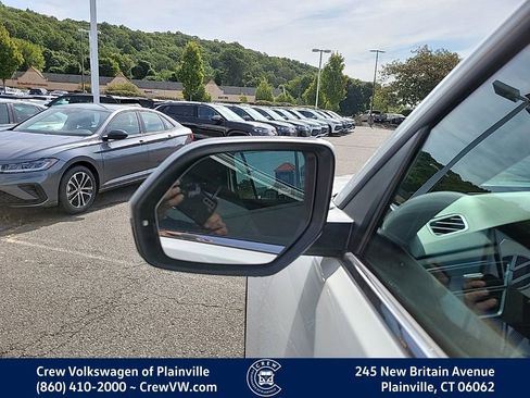 New 2026 Volkswagen Atlas SE image 9