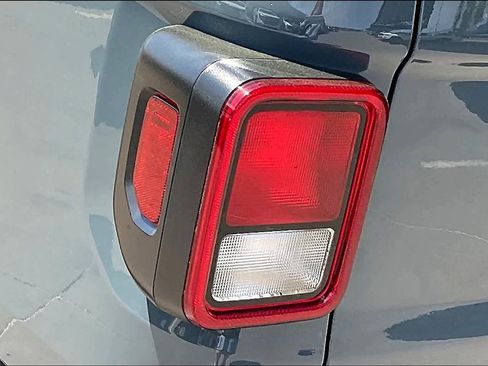 New 2025 Jeep Gladiator Sport image 14