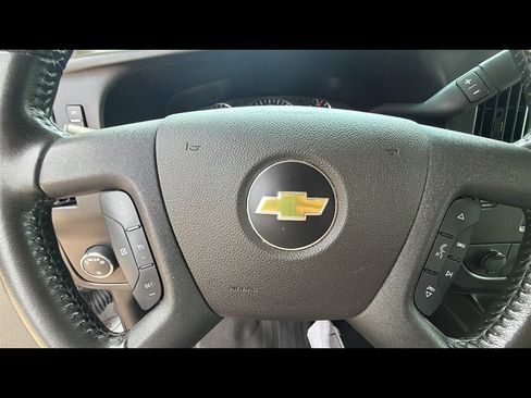 Used 2021 Chevrolet Express 2500 w/ Driver Convenience Package RWD image 12
