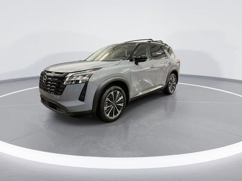 New 2026 Nissan Pathfinder Platinum image 4