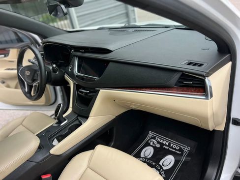 Used 2019 Cadillac XT5 Luxury FWD image 13