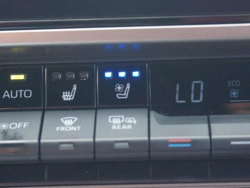 Used 2025 Toyota Camry XSE w/ Premium Package FWD image 8