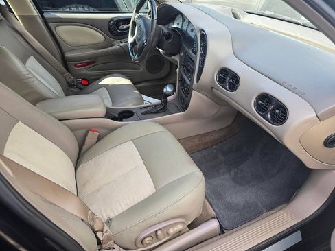 Used 2005 Pontiac Bonneville GXP FWD image 12