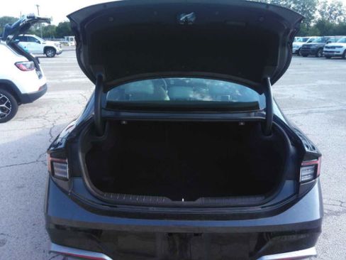 Used 2025 Hyundai Sonata SEL FWD image 10