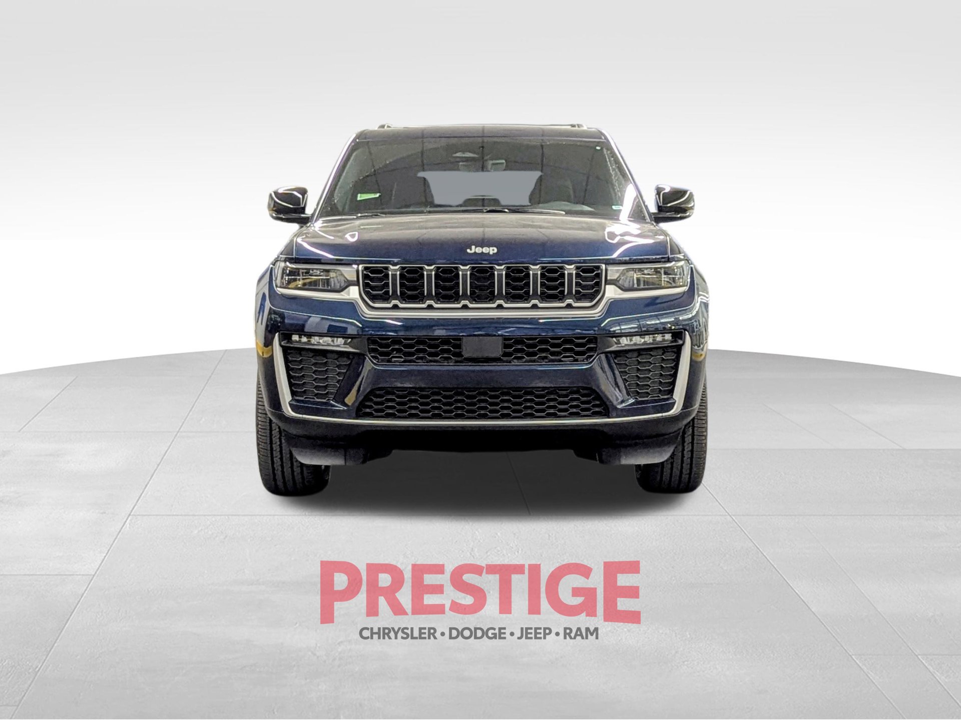 New 2026 Jeep Grand Cherokee Limited w/ Trailer Tow Package AWD/4WD image 2