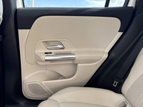 Used 2021 Mercedes-Benz GLA 250 4MATIC image 17