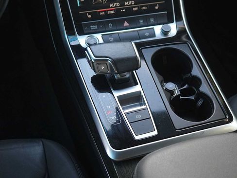 Used 2021 Audi Q7 2.0T Premium Plus w/ Premium Plus Package AWD/4WD image 21