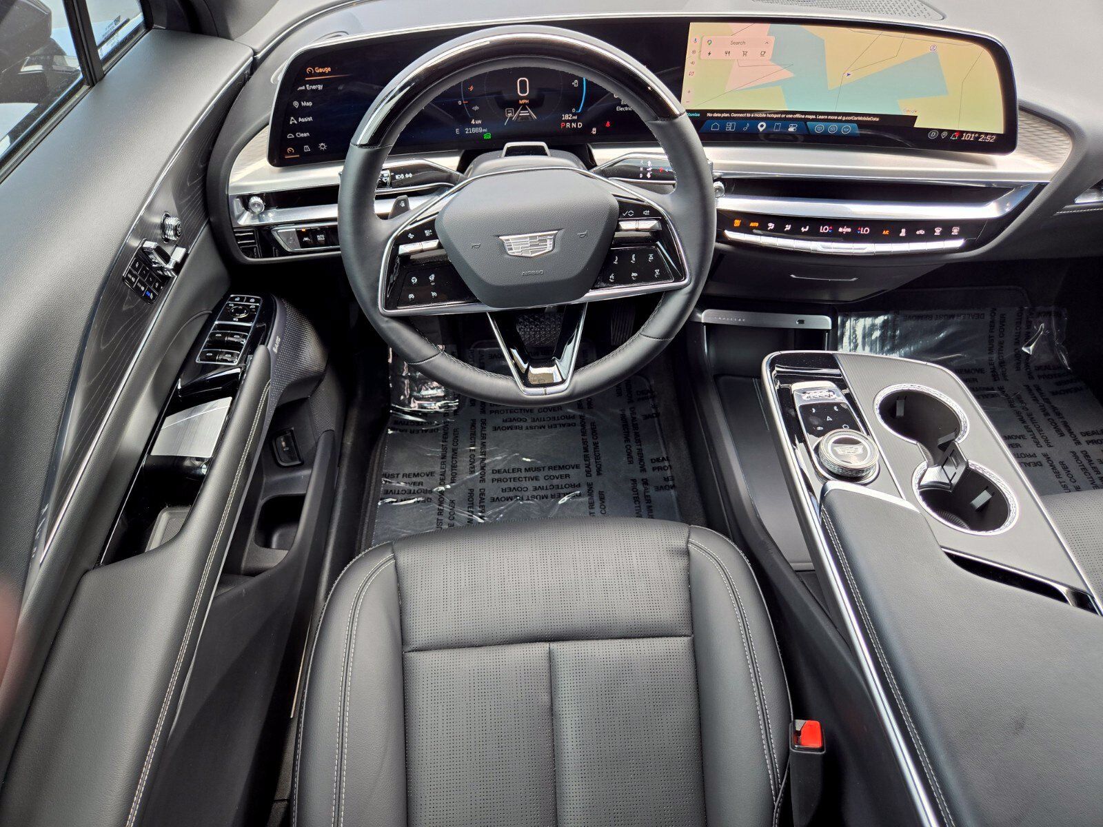 Used 2024 Cadillac Lyriq Luxury AWD/4WD image 14
