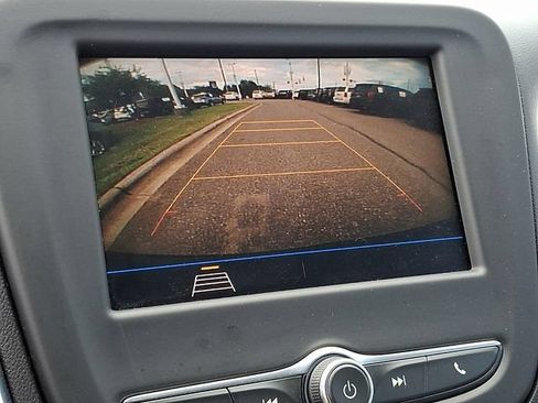 Used 2020 Chevrolet Equinox LS w/ LS Convenience Package FWD image 14
