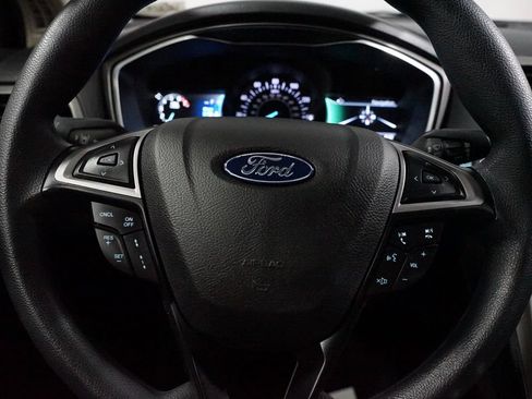Used 2020 Ford Fusion SE FWD image 12