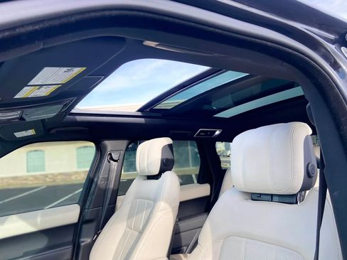 Used 2020 Land Rover Range Rover Sport HSE image 19