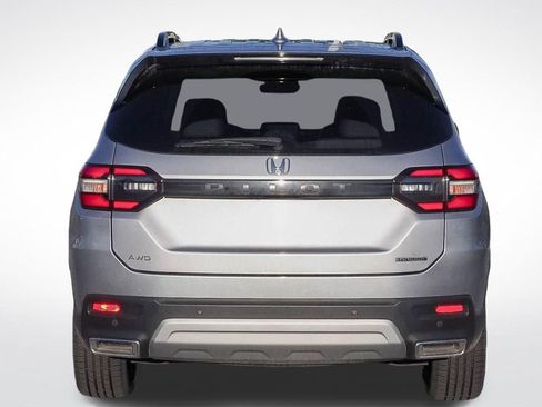 Used 2024 Honda Pilot Touring image 6