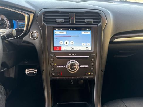 Used 2018 Ford Fusion Titanium image 26