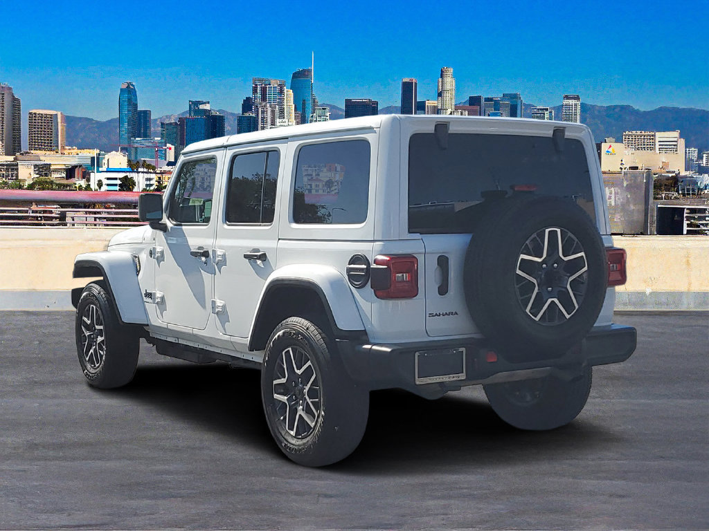 Used 2026 Jeep Wrangler Unlimited Sahara AWD/4WD image 5