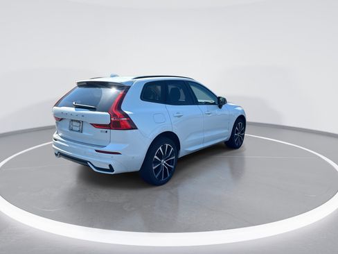 Used 2025 Volvo XC60 B5 Ultra w/ Protection Package Premier AWD/4WD image 9
