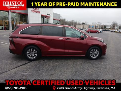 Certified 2023 Toyota Sienna XLE image 8