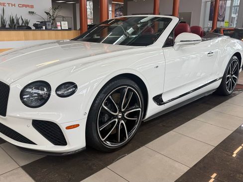 Used 2020 Bentley Continental GT image 14