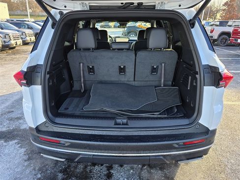 Certified 2025 Buick Enclave Preferred image 29