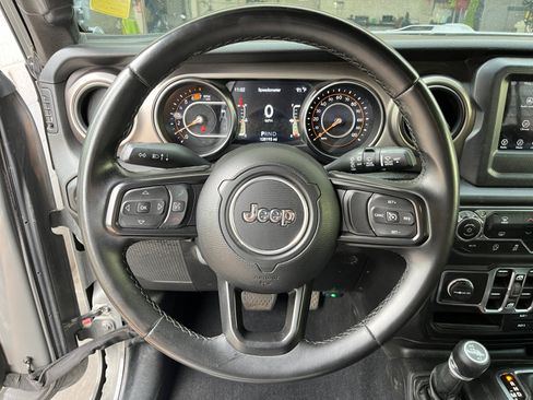 Used 2020 Jeep Wrangler Unlimited Sport AWD/4WD image 12