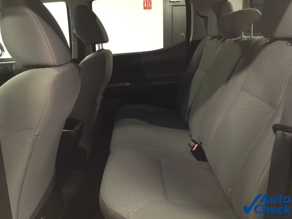 Used 2021 Toyota Tacoma SR5 AWD/4WD image 34