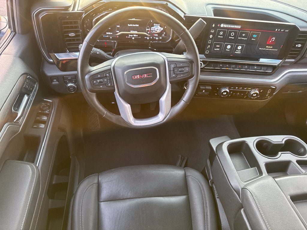 Used 2025 GMC Sierra 1500 SLT AWD/4WD image 15
