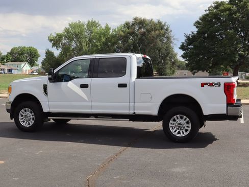Used 2017 Ford F250 XLT w/ XLT Value Package AWD/4WD image 8