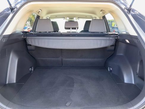 Used 2025 Toyota RAV4 XLE FWD image 27