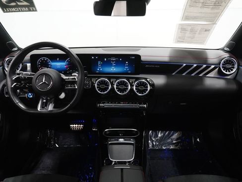 Used 2025 Mercedes-Benz CLA 35 AMG 4MATIC image 16